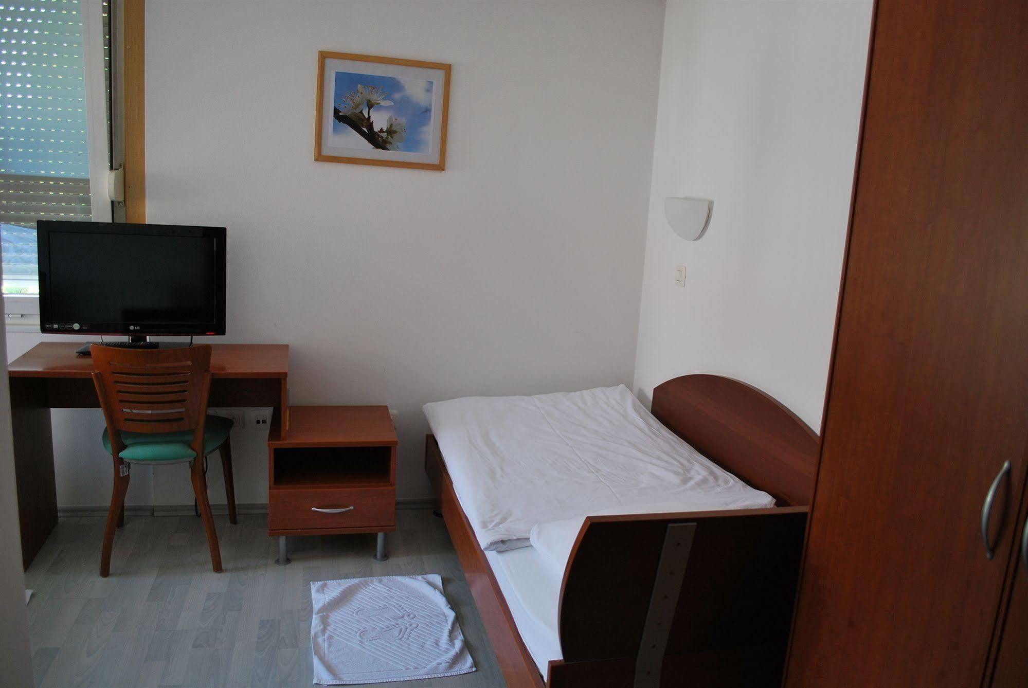 Bed And Breakfast Kogoj ノヴァ・ゴリツァ エクステリア 写真